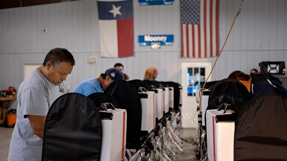 Texas Is Voting Tomorrow and the Establishment Is Sweating