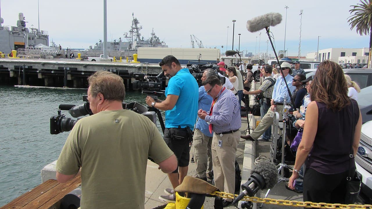 The Pizza Driver and the $40,000: What Viral Generosity Reveals About Who We Still Are